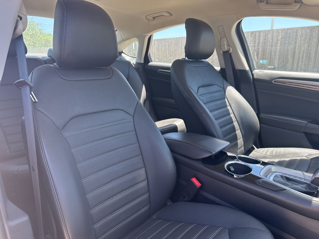 2013 Ford Fusion SE photo