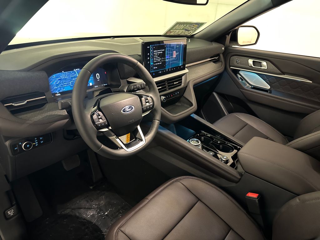 New 2026 White Ford Platinum image 40
