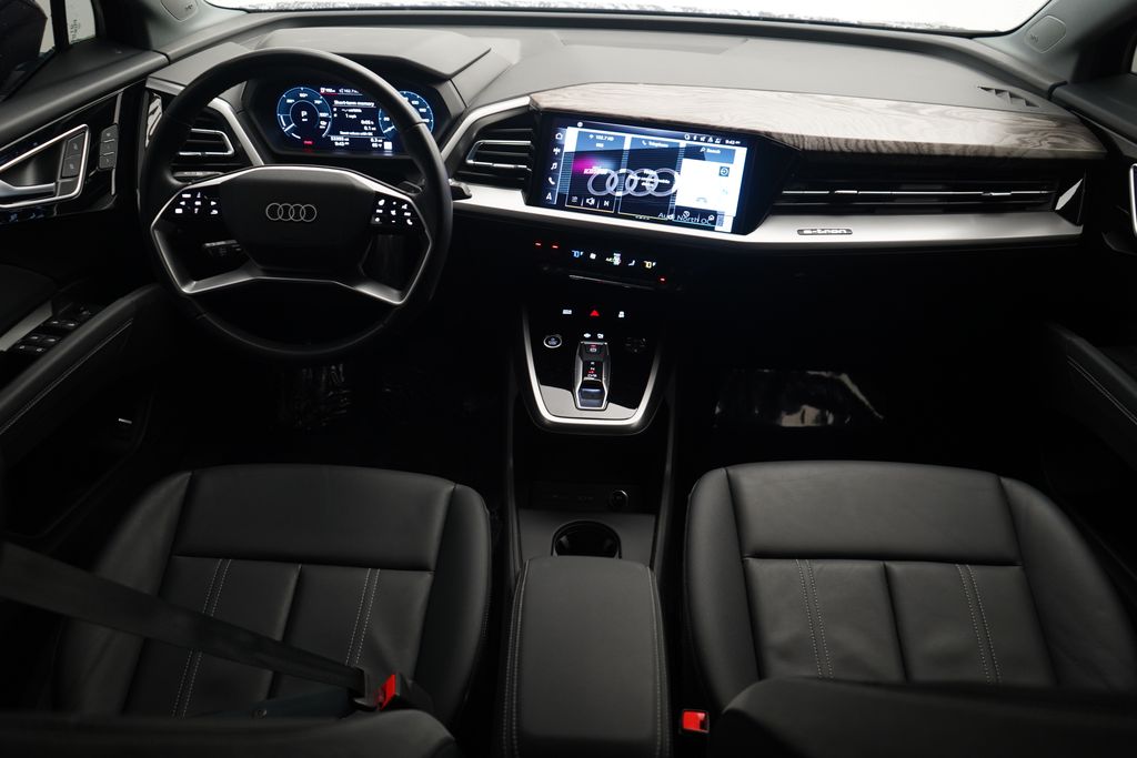 Thumbnail: 2023 Audi Q4 e-tron - 8