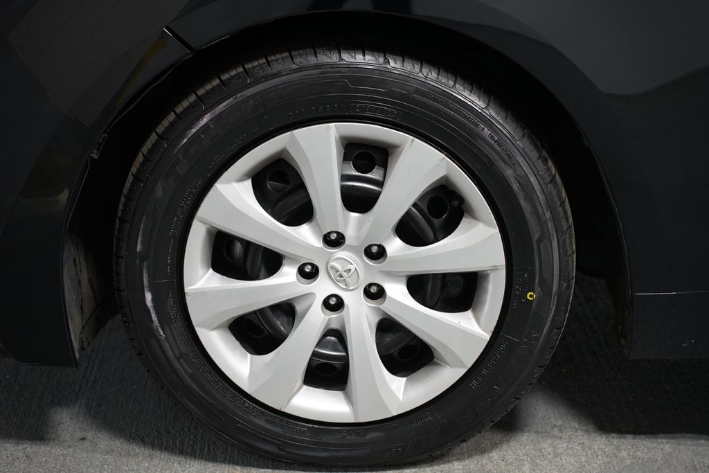 Thumbnail: 2025 Toyota Corolla - 5