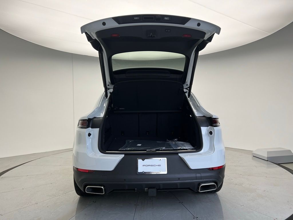 Thumbnail: 2025 Porsche  - 20