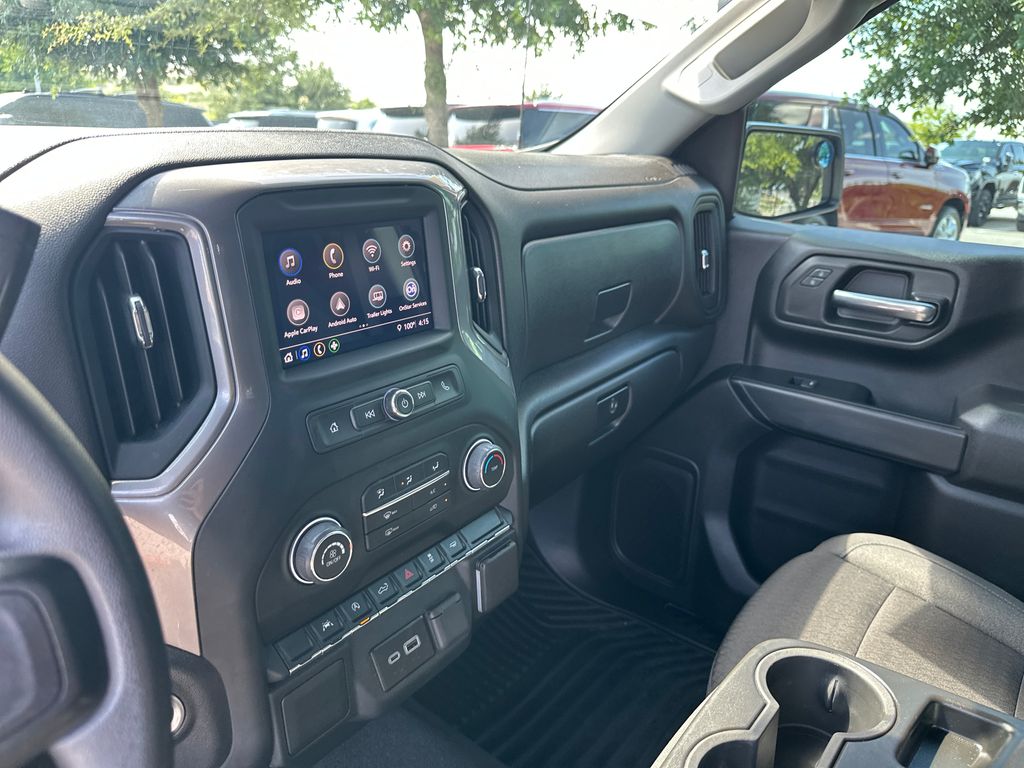 Used 2024 White Chevrolet Custom image 28