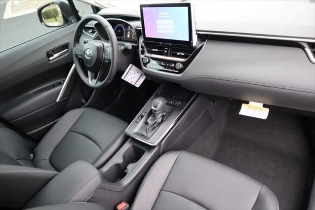 Thumbnail: 2026 Toyota Corolla Cross - 17