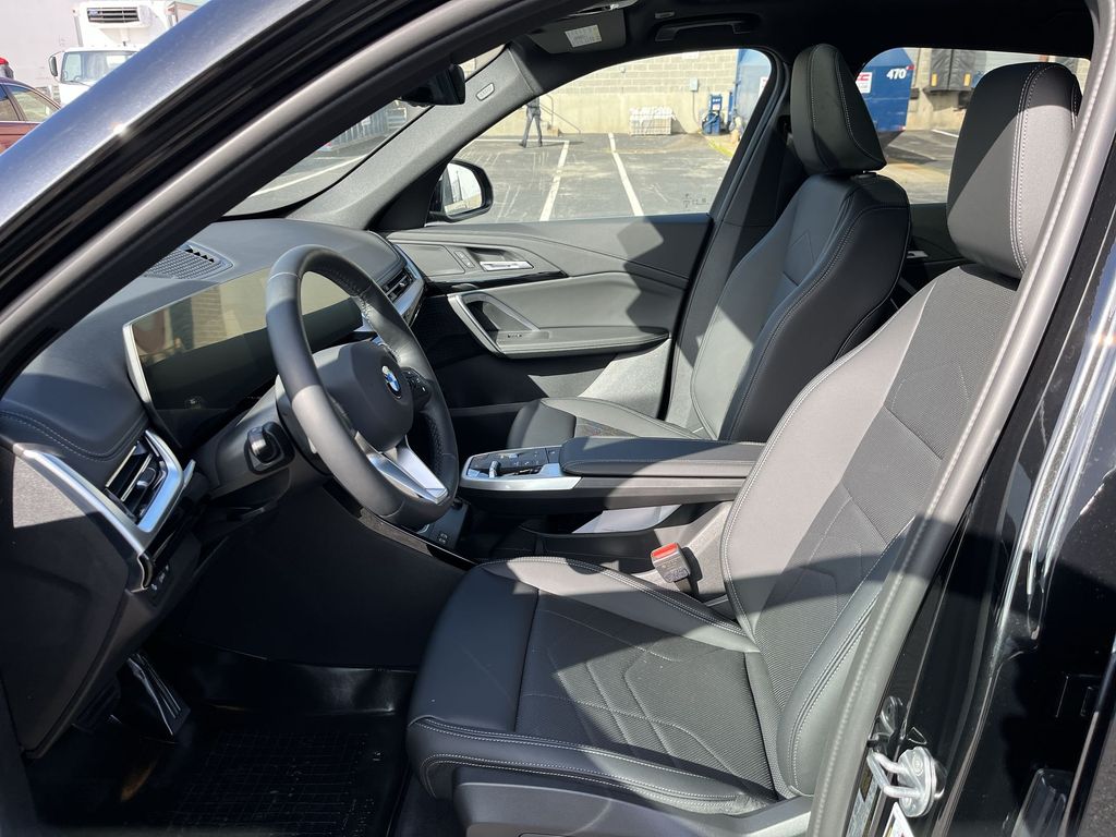 Thumbnail: 2026 BMW X1 - 11