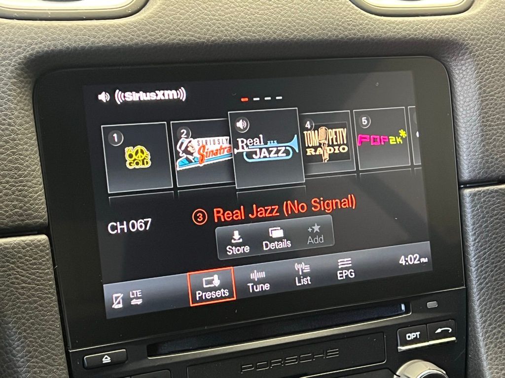 Thumbnail: 2018 Porsche 718 Cayman - 16