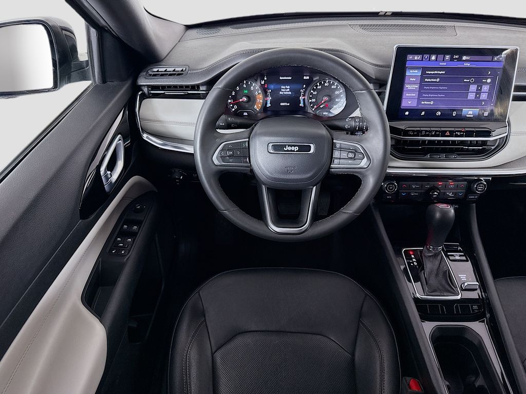 Thumbnail: 2023 Jeep Compass - 10