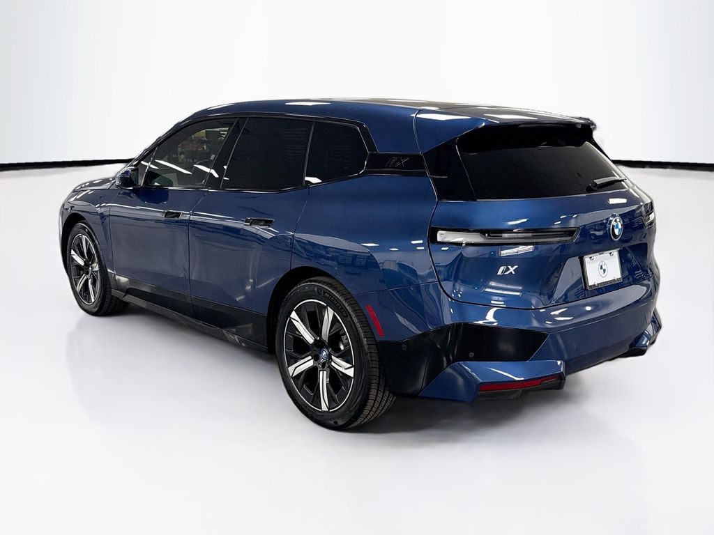 Thumbnail: 2023 BMW iX - 7