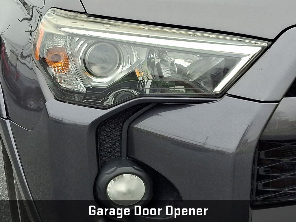 2015 Toyota 4Runner SR5 Premium - 10