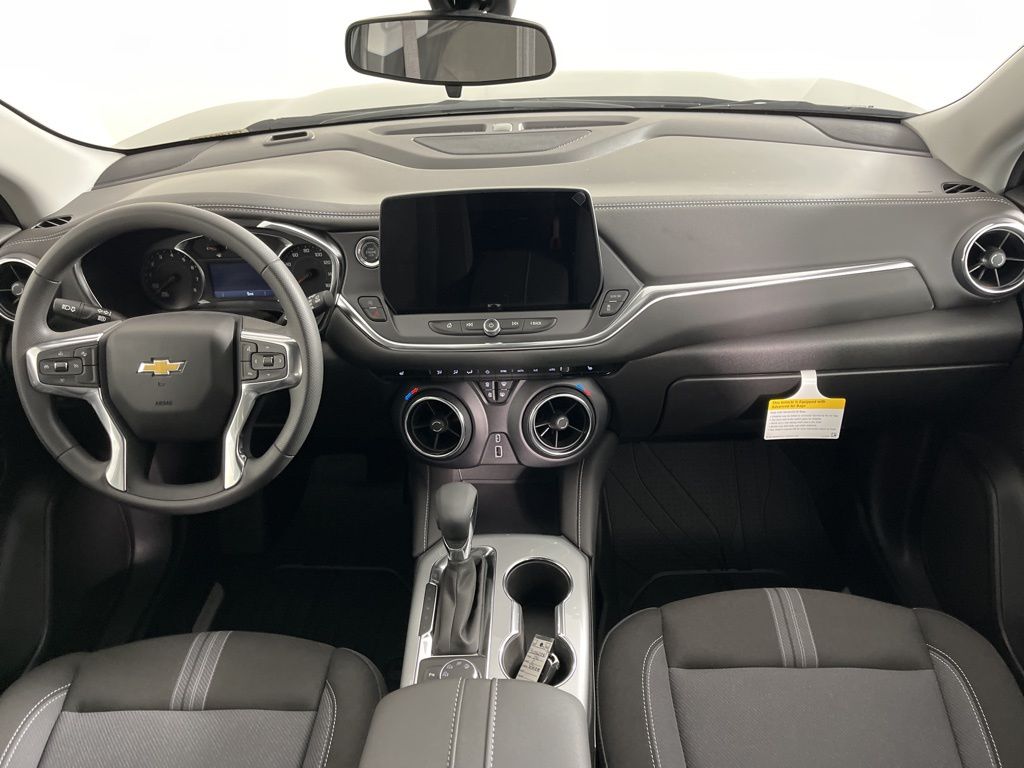 Thumbnail: 2026 Chevrolet Blazer - 15