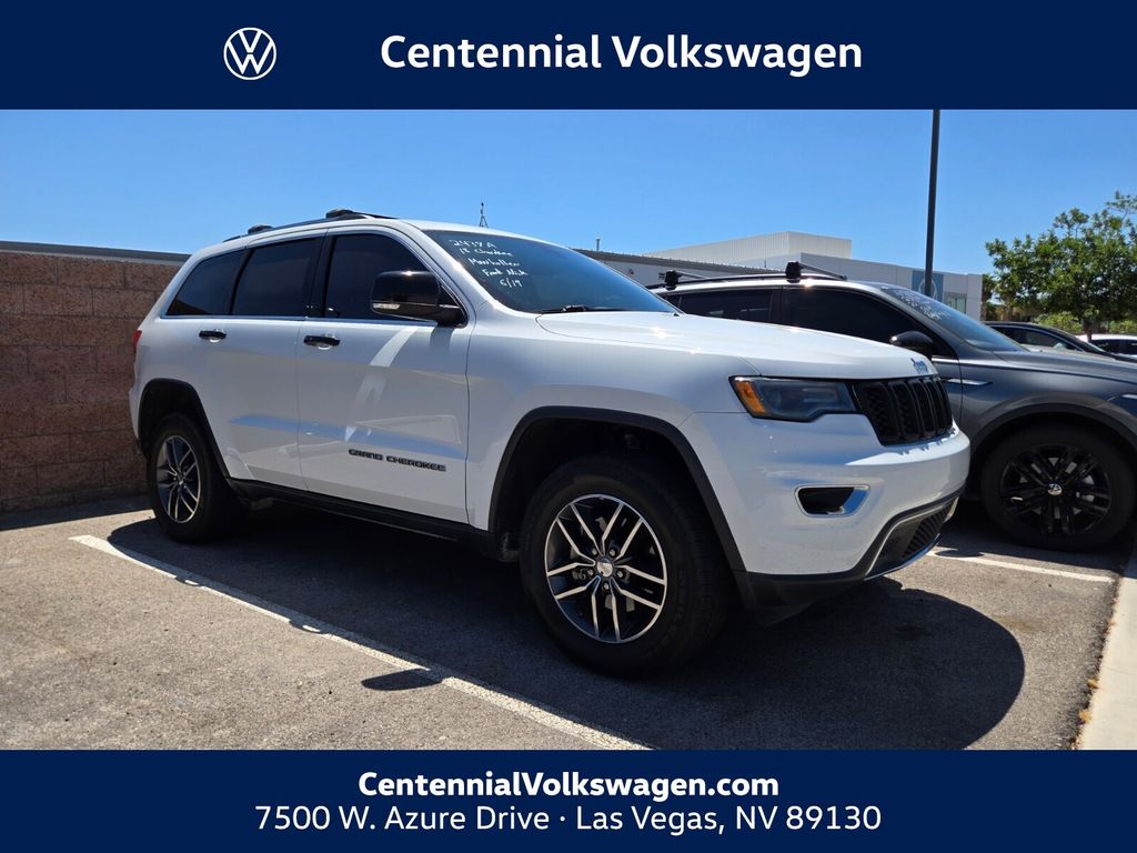 Bright White Clearcoat 2018 Jeep Grand Cherokee SUV / Crossover 4X2 8-Speed Automatic