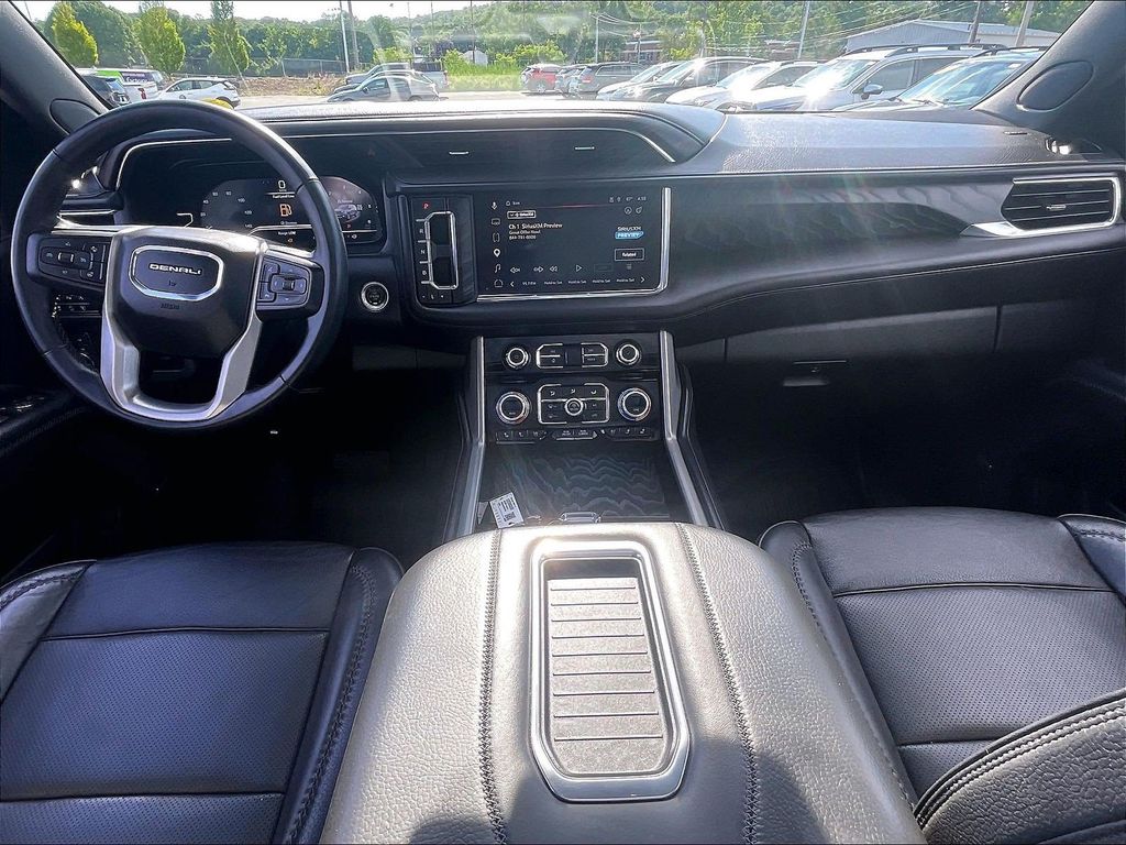 2023 GMC Yukon XL — photo 22