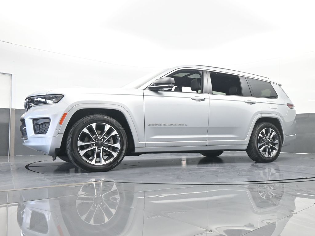 Used 2024 Silver Zynith Jeep Overland image 68