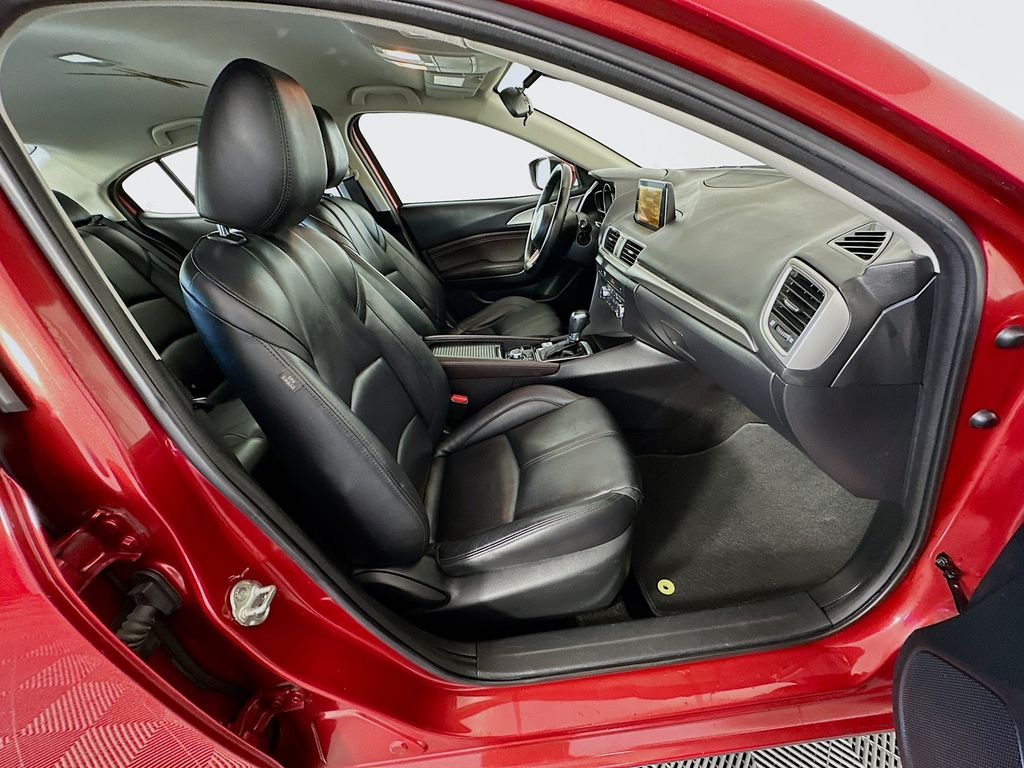 Thumbnail: 2018 Mazda Mazda3 - 27