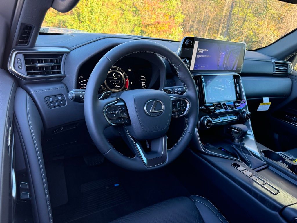 2024 Lexus LX 600 Premium 3