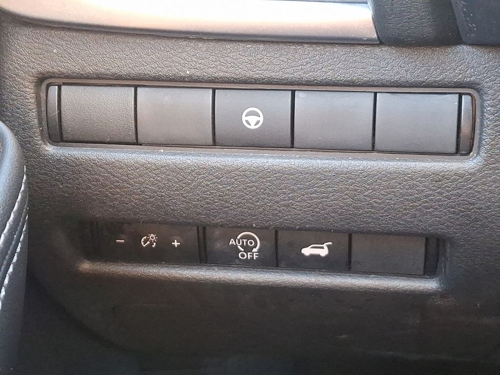 Thumbnail: 2023 Nissan Rogue - 24