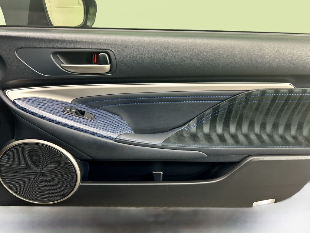 Thumbnail: 2019 Lexus RC - 26