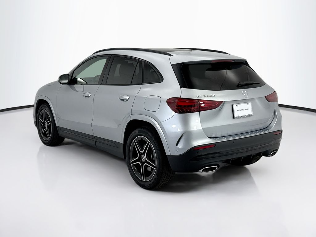 Used 2025 Silver Mercedes-Benz GLA 250 image 3