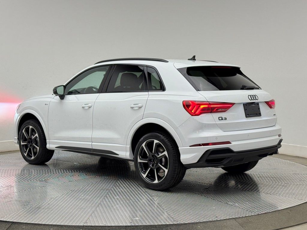 2025 Audi Q3  10