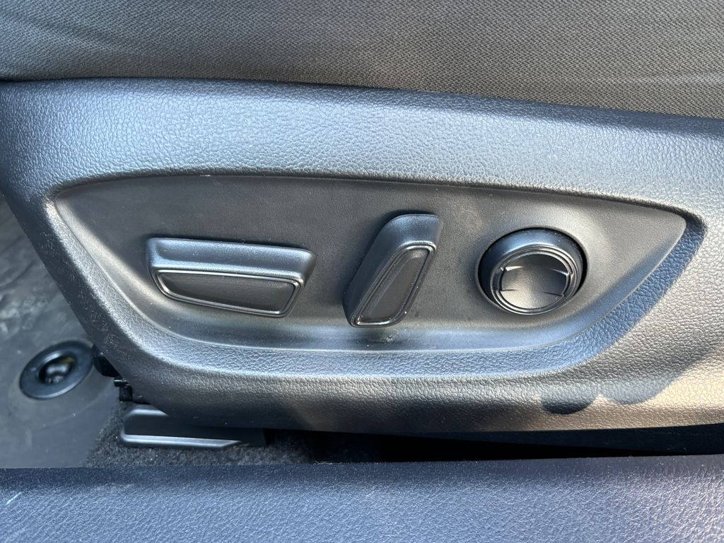 Thumbnail: 2024 Toyota Camry - 23