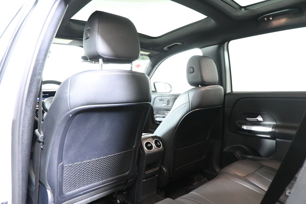 Thumbnail: 2023 Mercedes-Benz GLB - 29