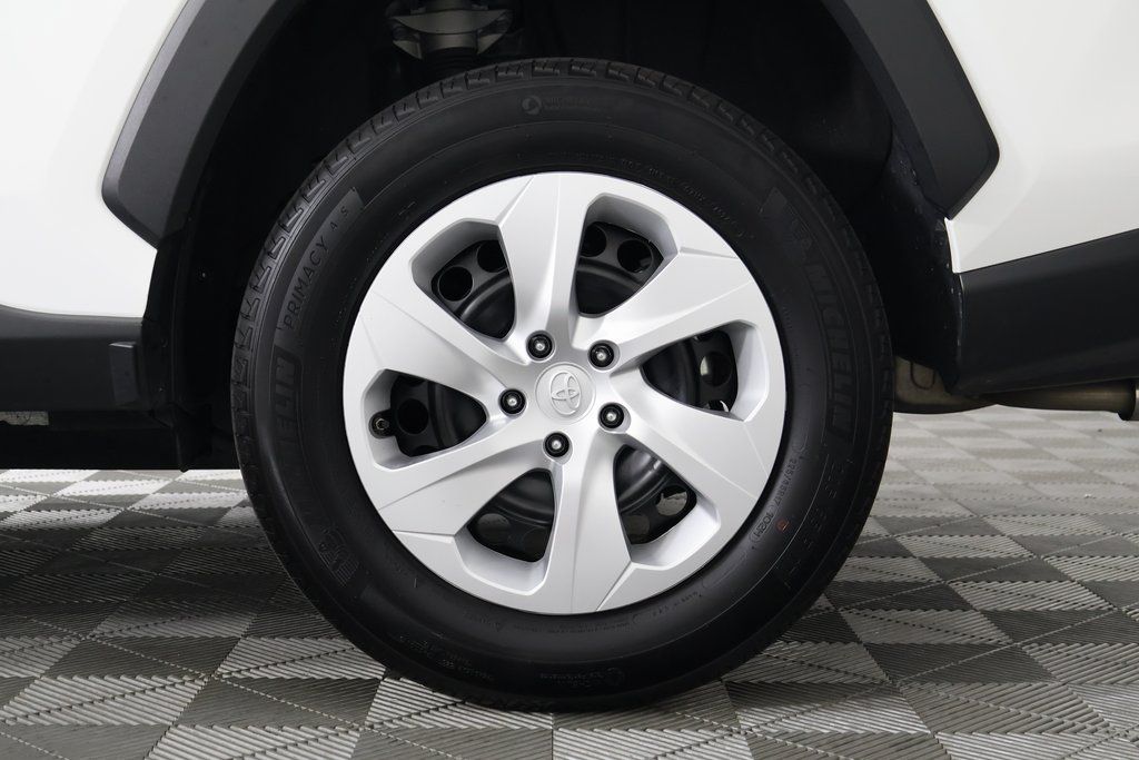 Thumbnail: 2025 Toyota RAV4 - 16