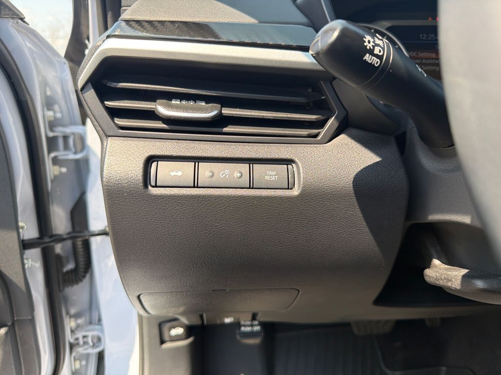 Used 2024 Nissan Altima 2.5 SR 4D Sedan