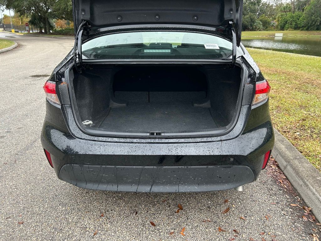 Thumbnail: 2025 Toyota Corolla - 9