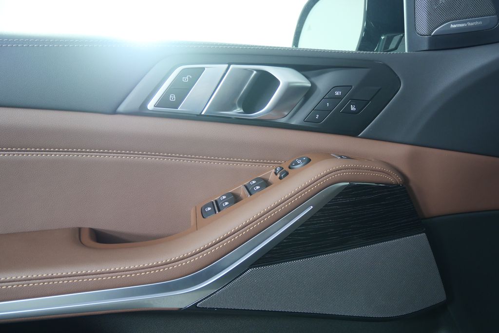 Thumbnail: 2026 BMW X5 - 8