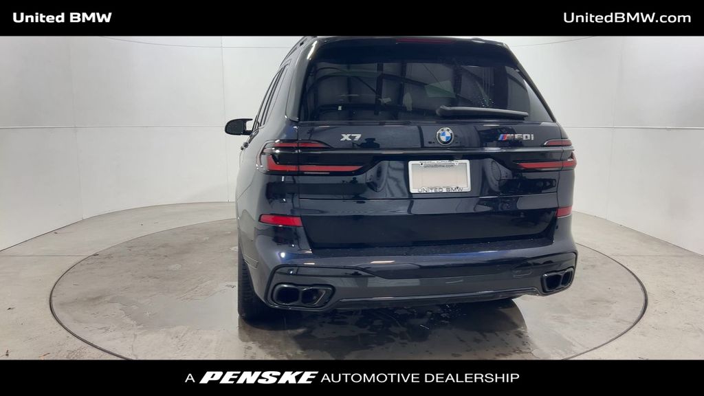 2024 BMW X7 M60i 7