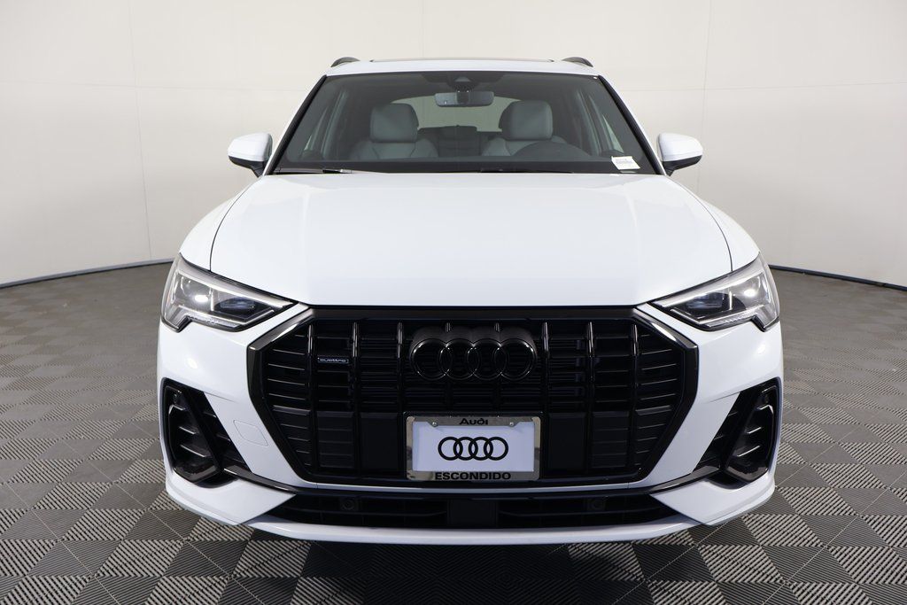 Thumbnail: 2025 Audi Q3 - 2
