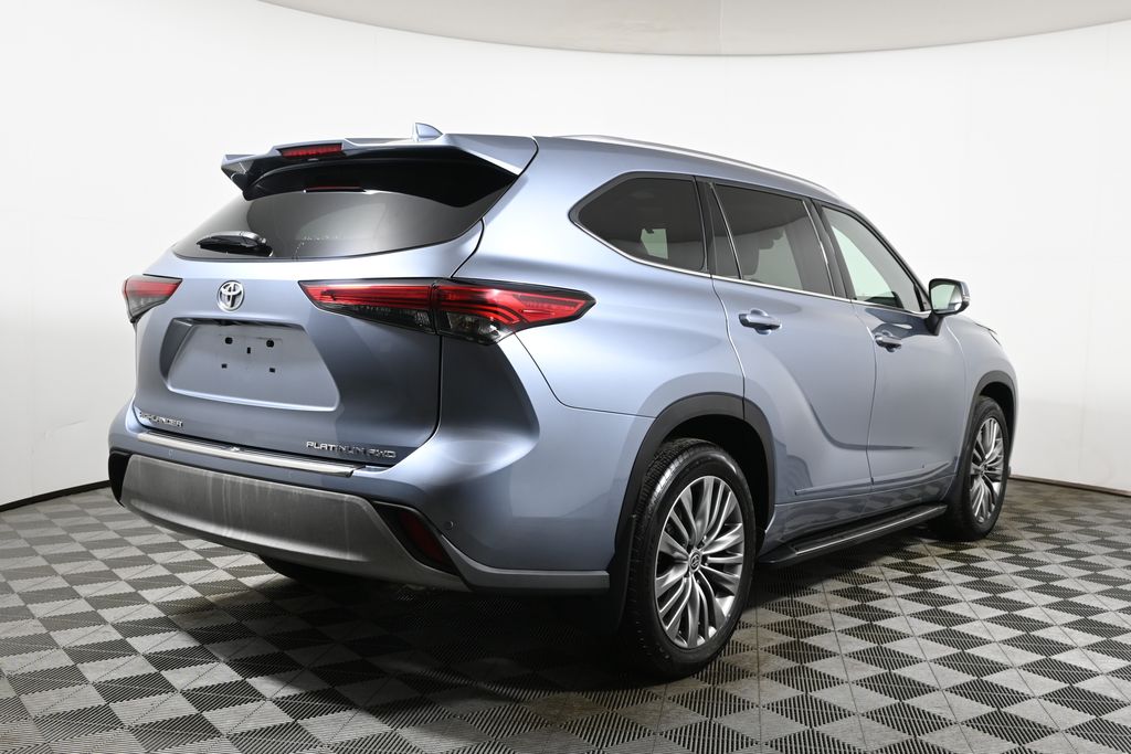 Thumbnail: 2020 Toyota Highlander - 8