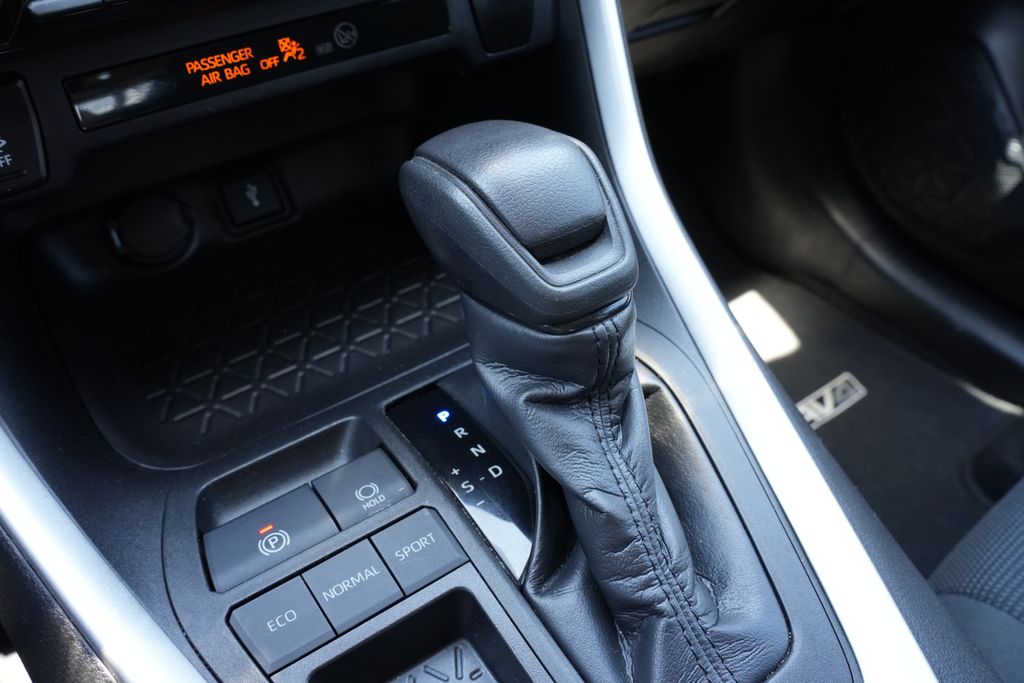 2021 Toyota RAV4 LE White at Baytown Hyundai
