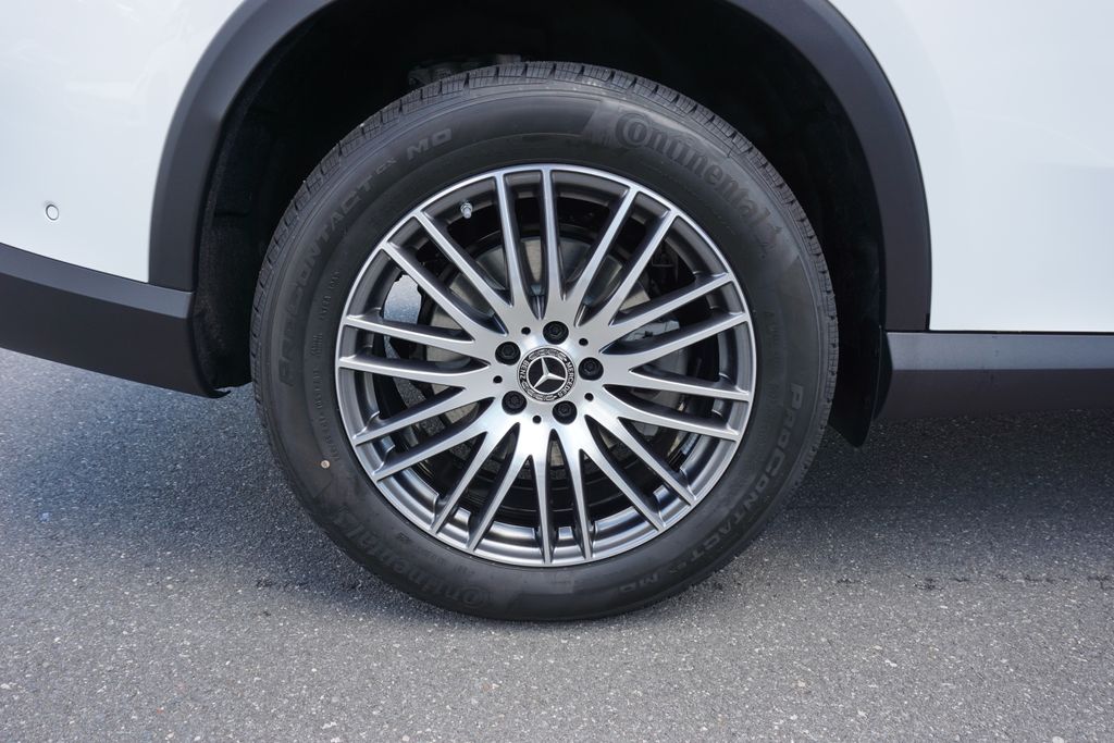 2025 Mercedes-Benz GLC 300 15