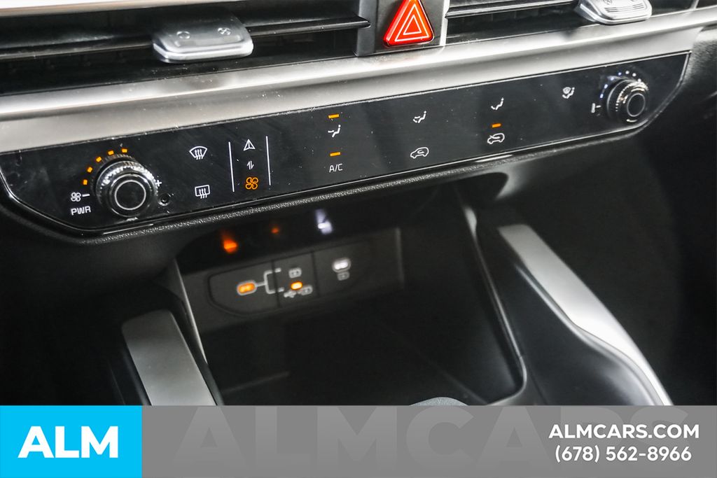 Used 2024 Silver Kia LX image 36
