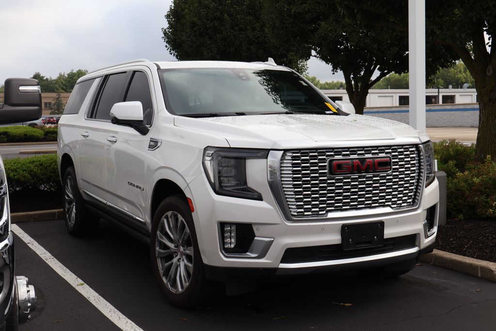 Thumbnail: 2021 GMC Yukon XL - 3