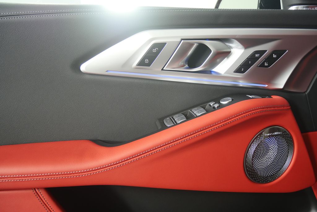 Thumbnail: 2026 BMW XM - 9