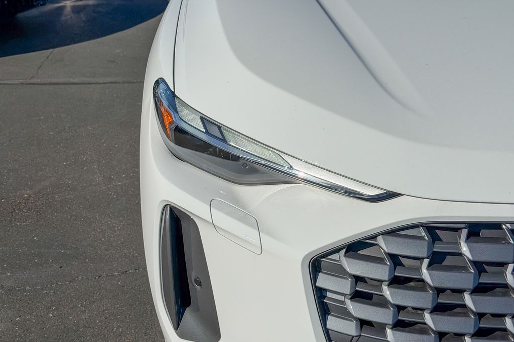 New 2025 White Audi 2.0T Premium image 5