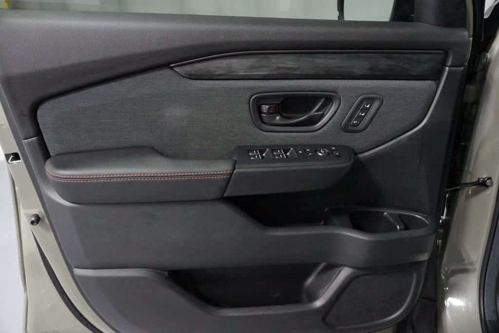 Thumbnail: 2026 Honda Passport - 32