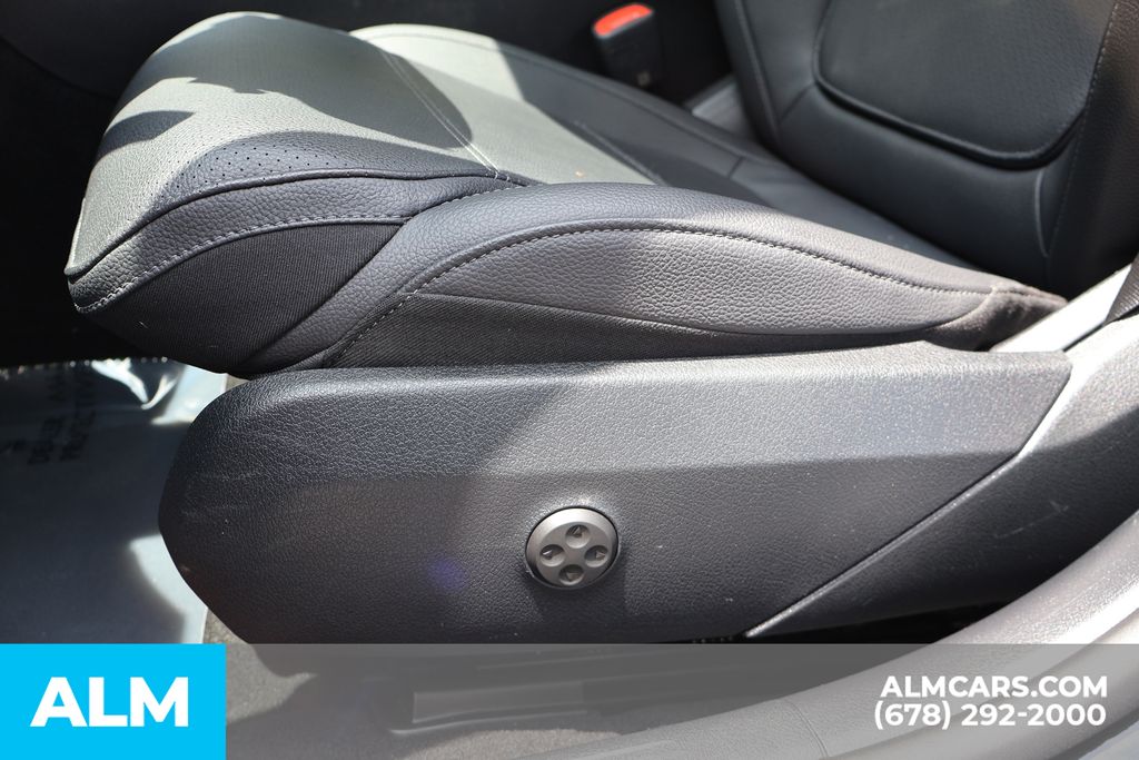 Used 2025 Black Mercedes-Benz C 300 image 12