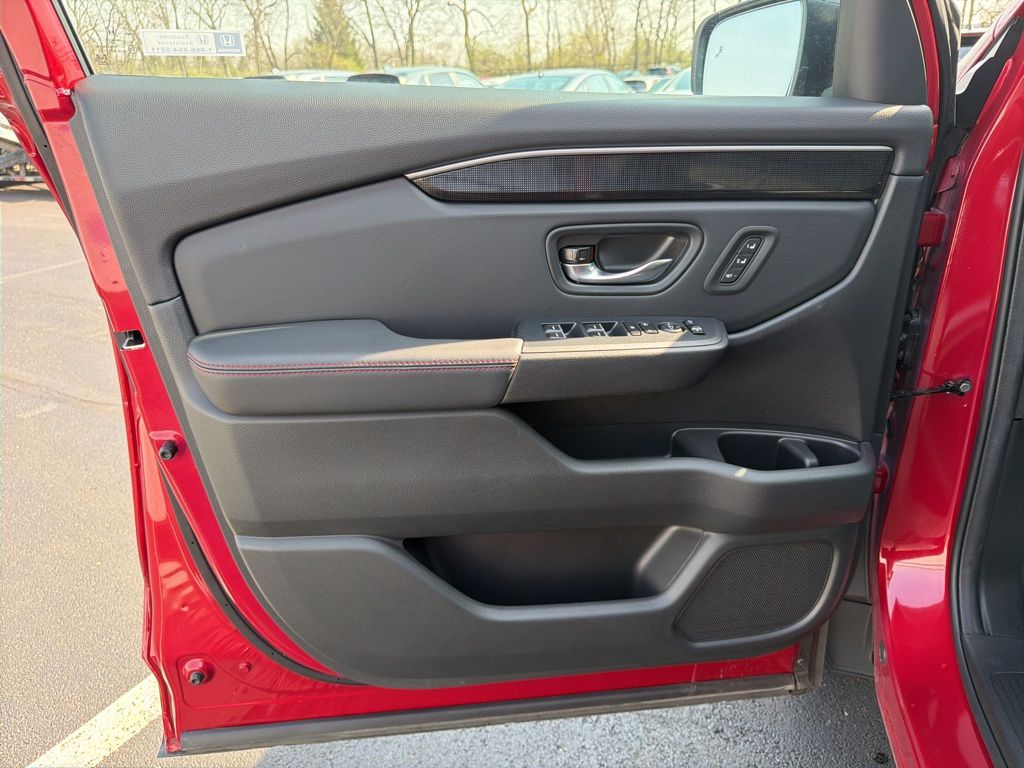 Thumbnail: 2025 Honda Pilot - 18