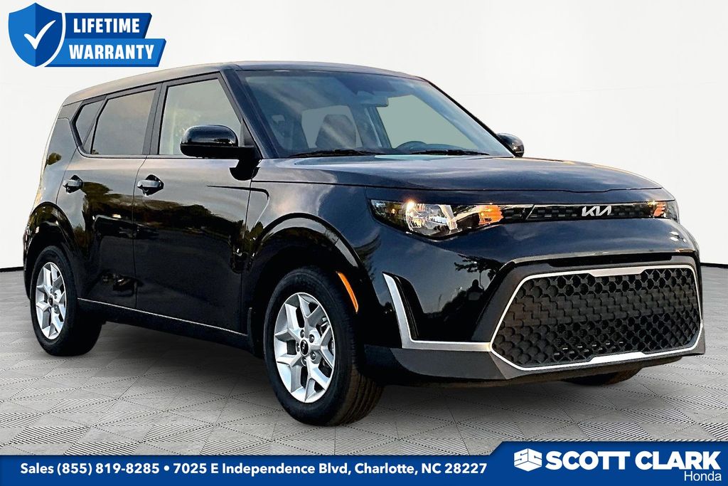 2023 Kia Soul LX