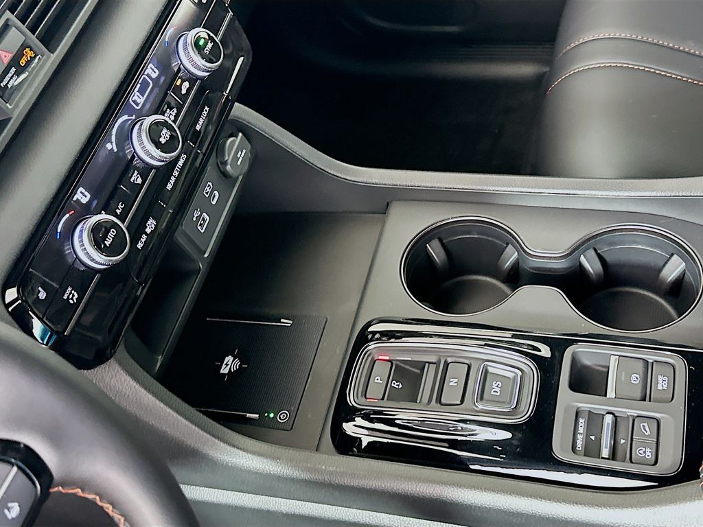 Thumbnail: 2025 Honda Pilot - 14