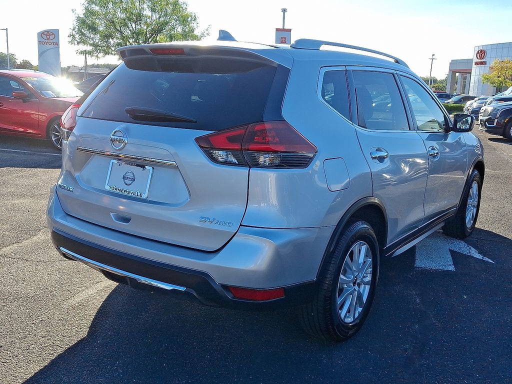 Thumbnail: 2018 Nissan Rogue - 6