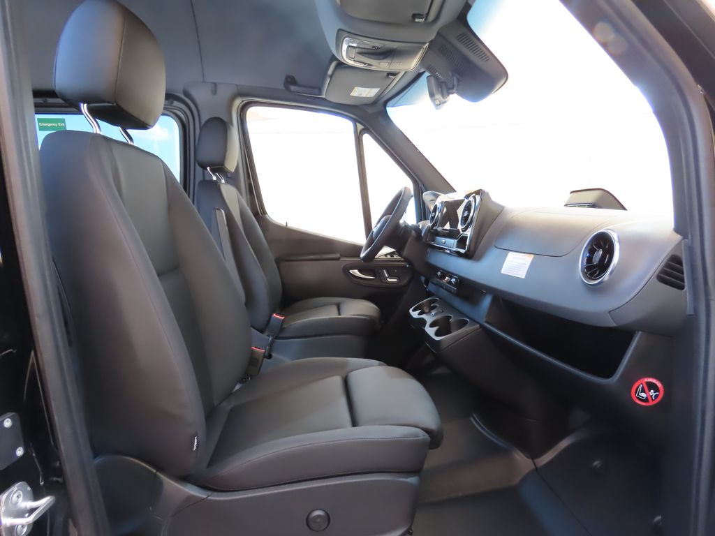 Thumbnail: 2026 Mercedes-Benz Sprinter - 20