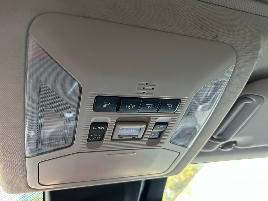 2019 Toyota RAV4 XLE Premium 29