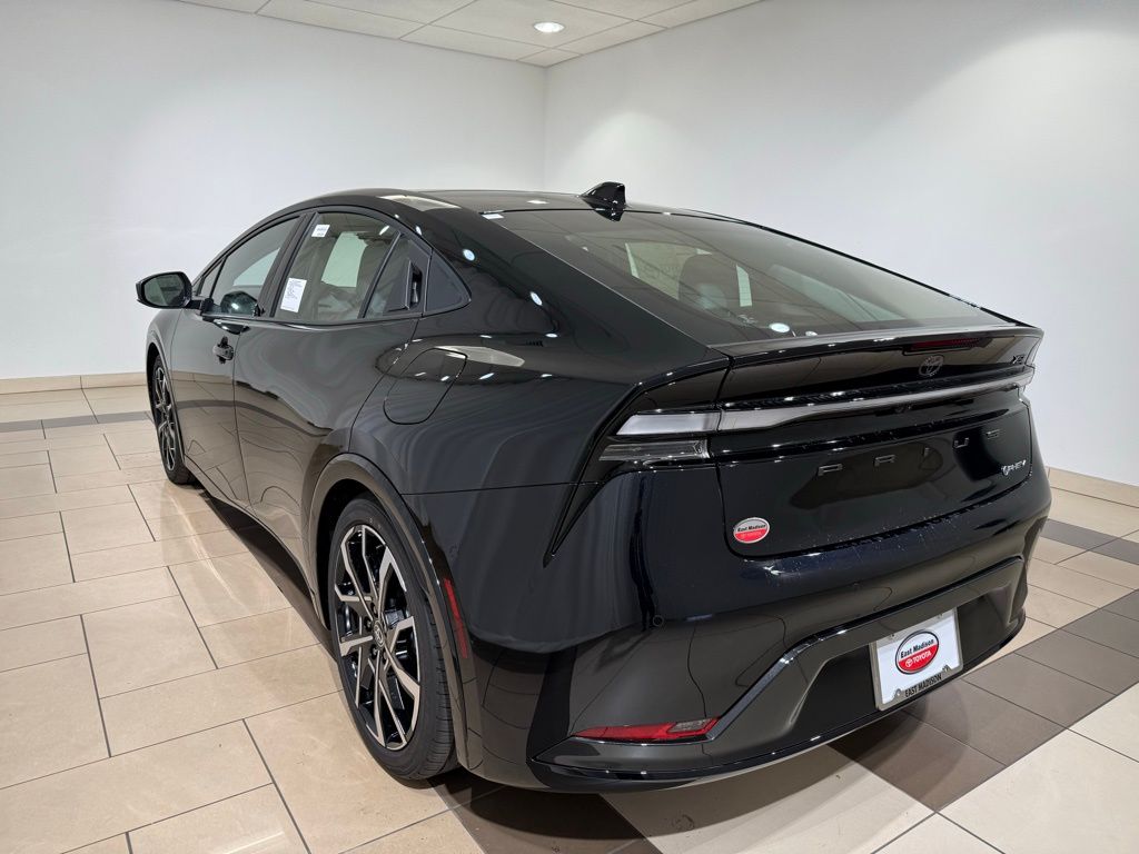 Thumbnail: 2026 Toyota Prius - 3