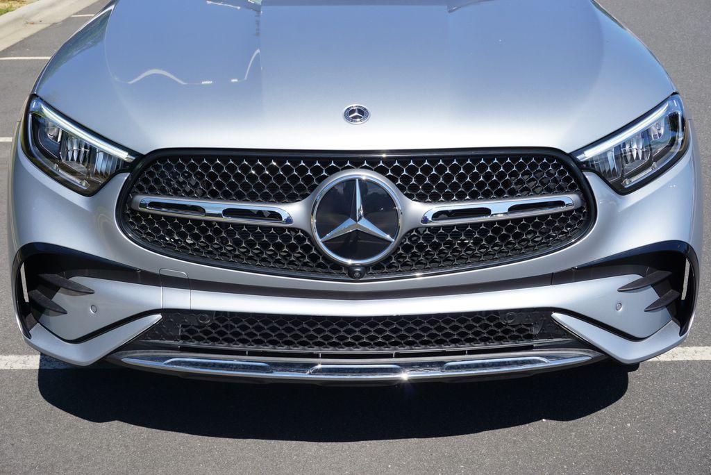 Thumbnail: 2025 Mercedes-Benz GLC - 9