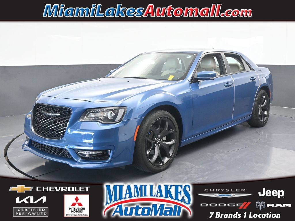 2022 Chrysler 300 Touring L's photo