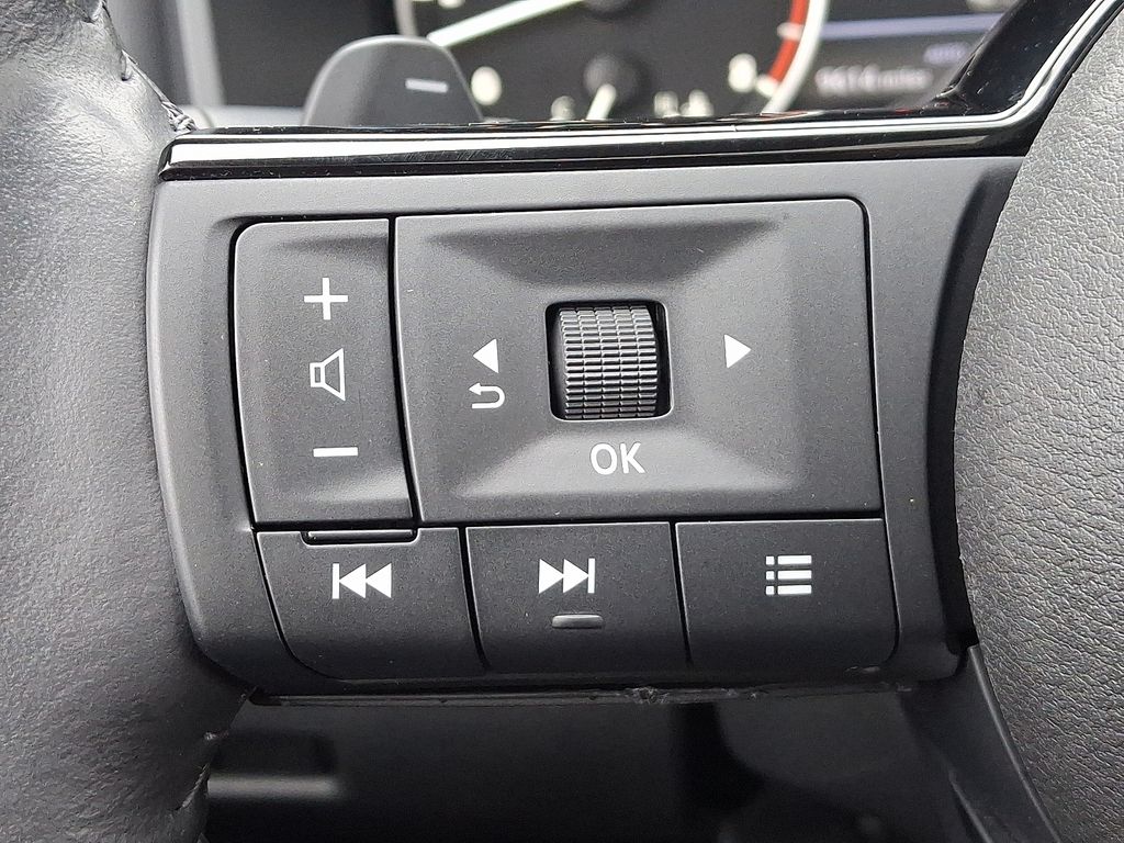 2023 Nissan Rogue SL 22
