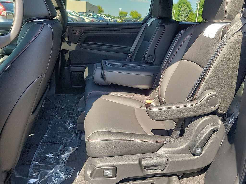 2025 Honda Odyssey Sport 8